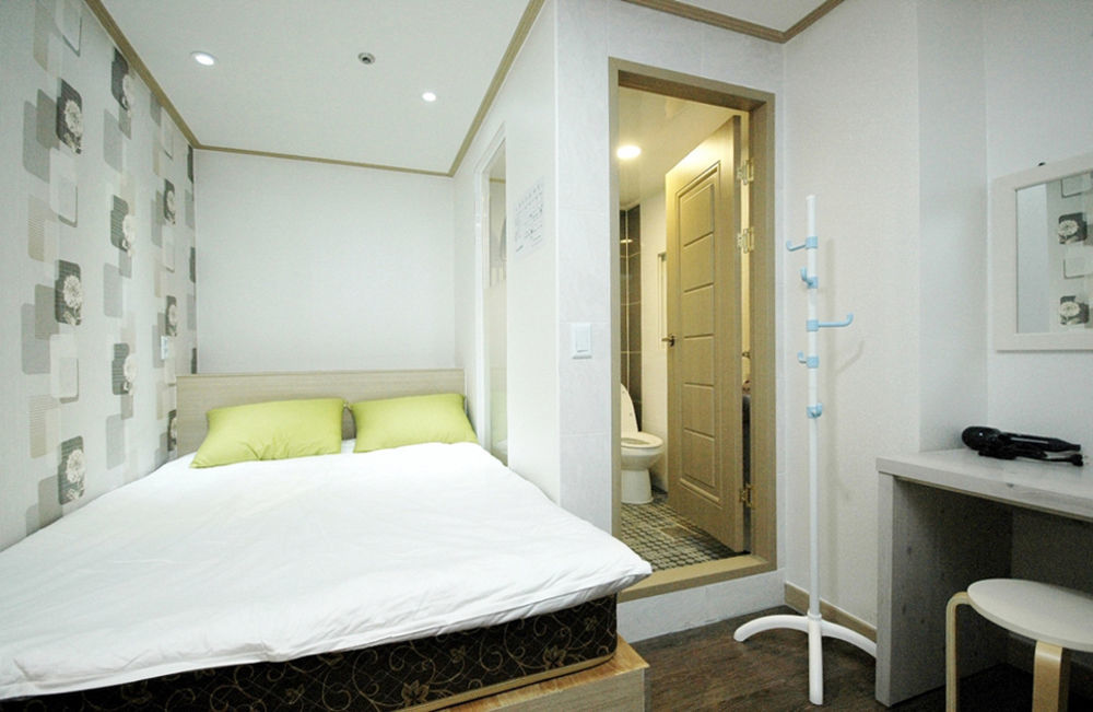 Eel 2* Seoul