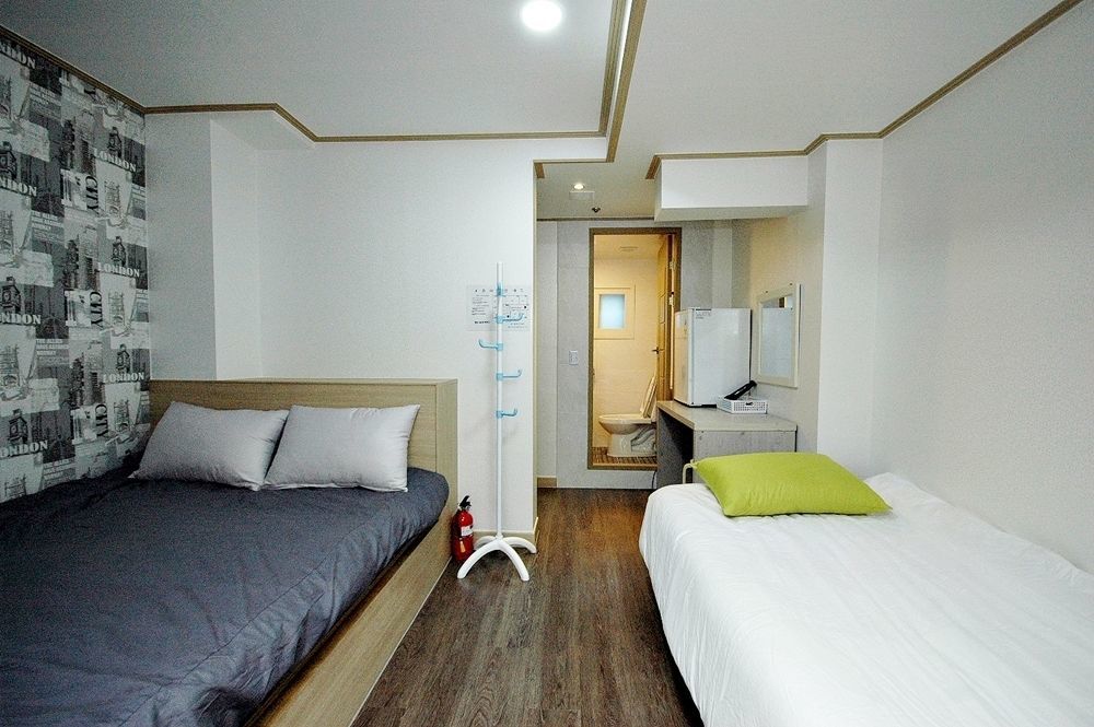 Eel Guest house 2*